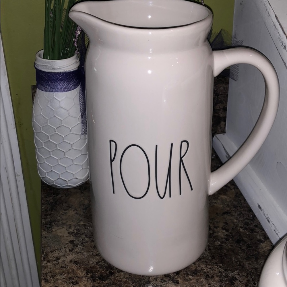 RAE DUNN POUR PITCHER